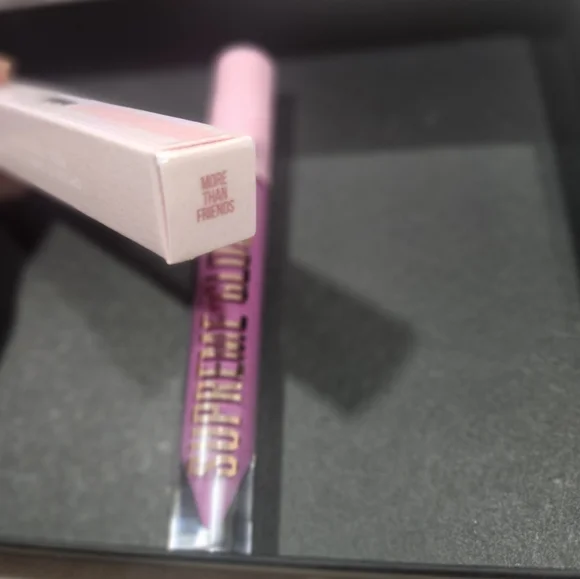 Jeffree Star Pink Lip Gloss- More Than Friend - Picture 2 of 4